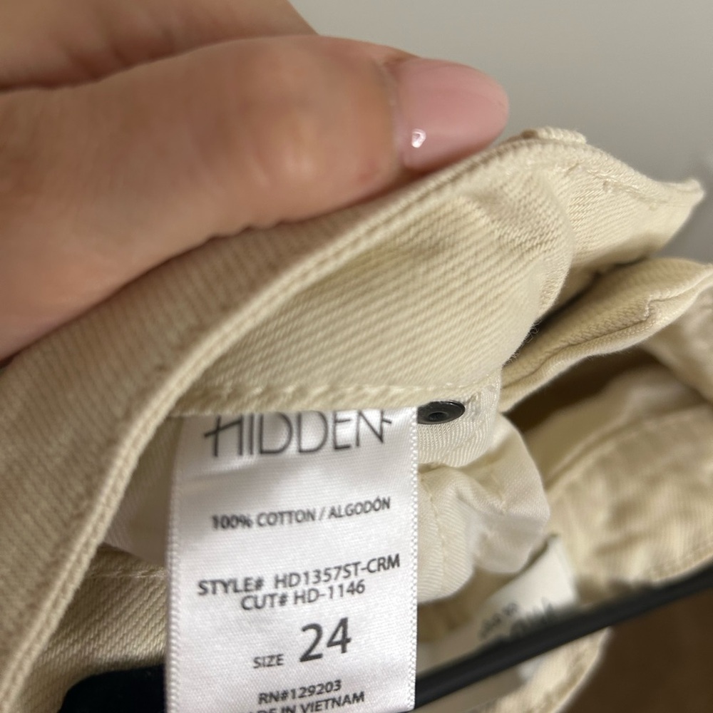 Hidden Los Angeles Tracey high rise straight Distressed Jeans - Picture 9 of 10